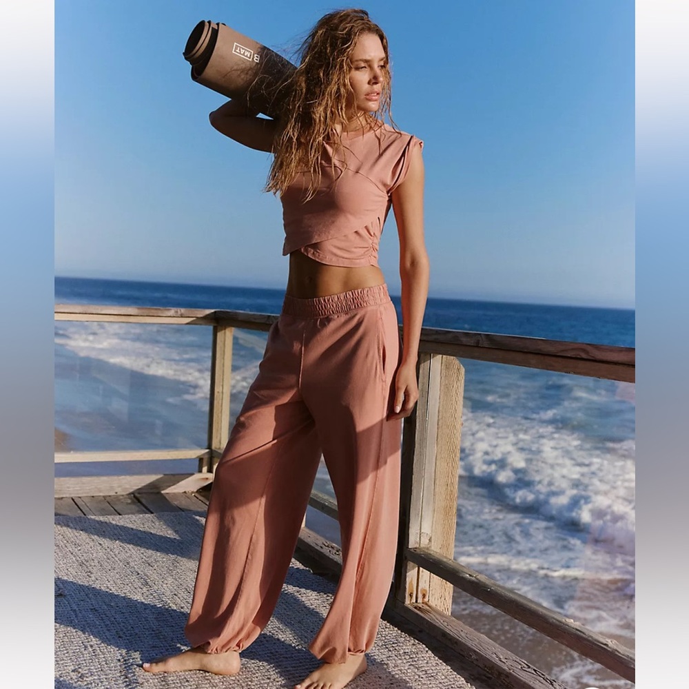 LIKE NEW Free People Hot Shot Crossover Set - Picture 2 of 12